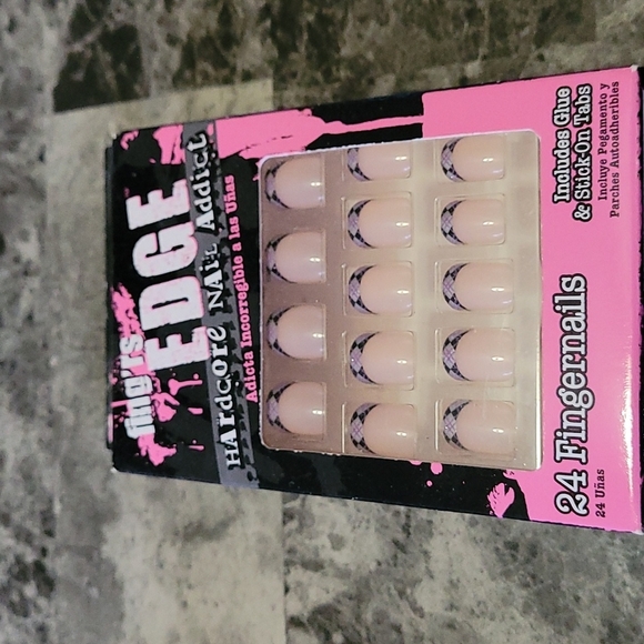 Fing'rs Edge Limited edition nails - Picture 4 of 7